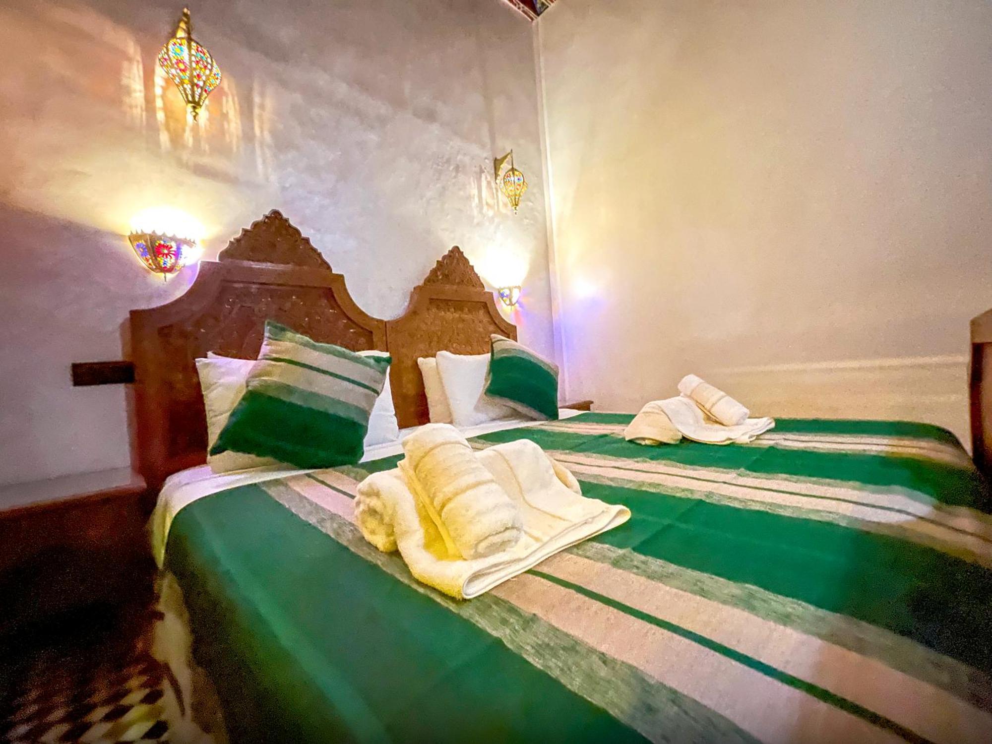 Riad Dar El Ouedghiri Fez Buitenkant foto