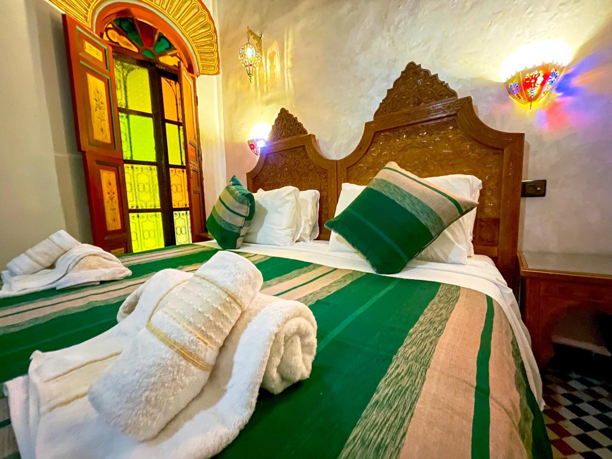 Riad Dar El Ouedghiri Fez Buitenkant foto