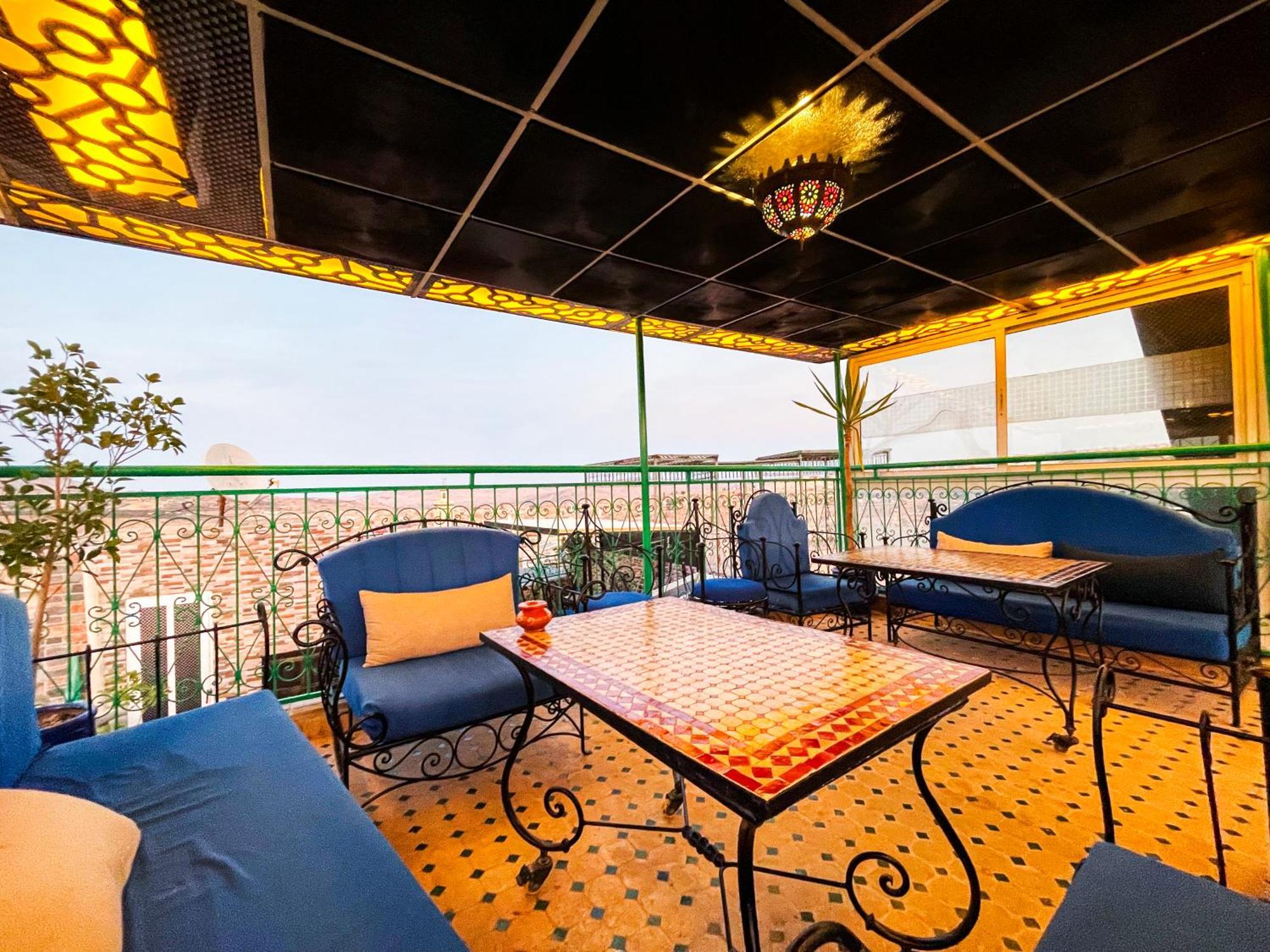 Riad Dar El Ouedghiri Fez Buitenkant foto