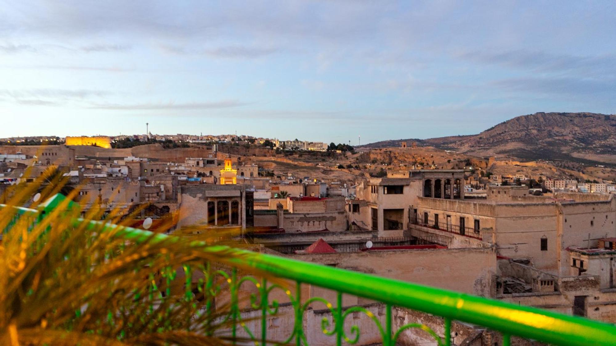 Riad Dar El Ouedghiri Fez Buitenkant foto