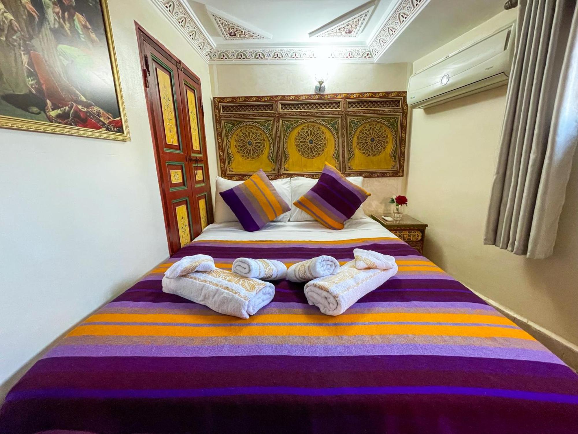 Riad Dar El Ouedghiri Fez Buitenkant foto