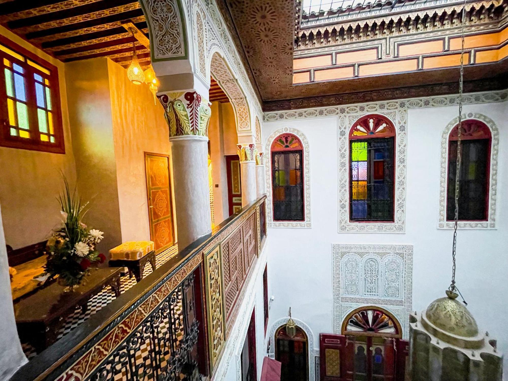 Riad Dar El Ouedghiri Fez Buitenkant foto