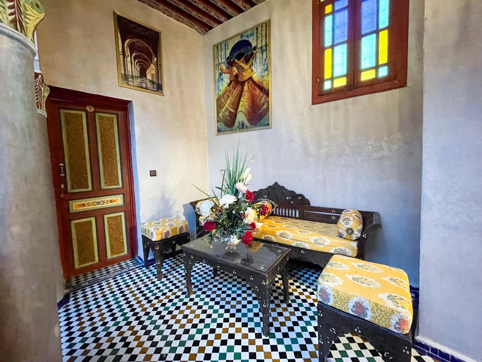Riad Dar El Ouedghiri Fez Buitenkant foto